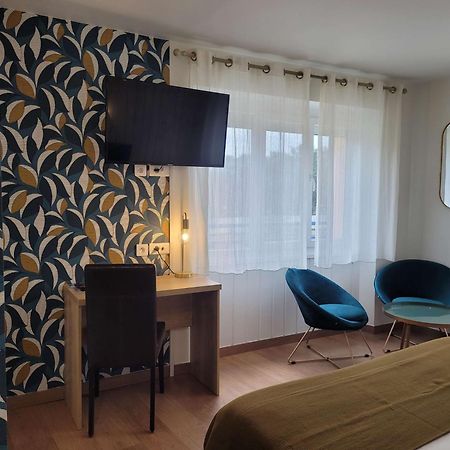 Brit Hotel Des Halles Concarneau Esterno foto