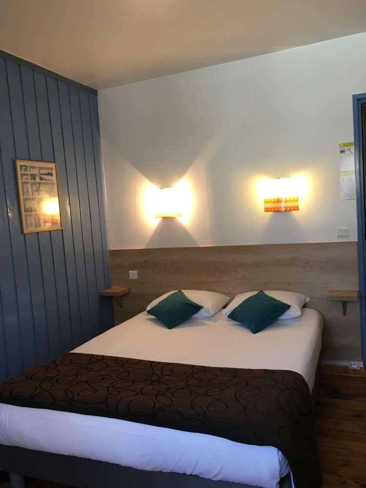 Brit Hotel Des Halles Concarneau Camera foto