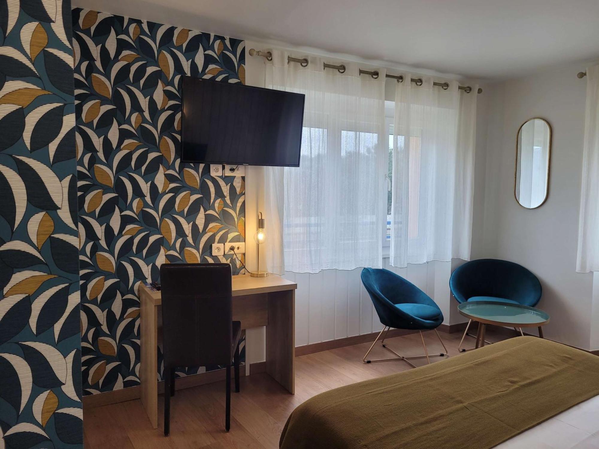 Brit Hotel Des Halles Concarneau Esterno foto