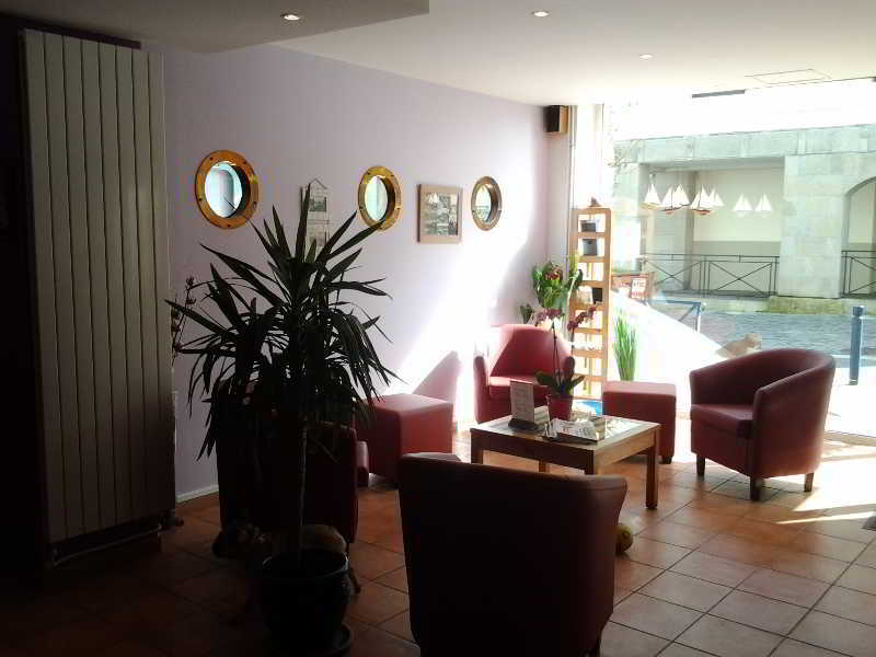Brit Hotel Des Halles Concarneau Esterno foto